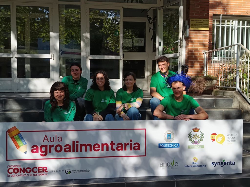 alumnos de Agrónomos participantes en el aula agroalimentaria